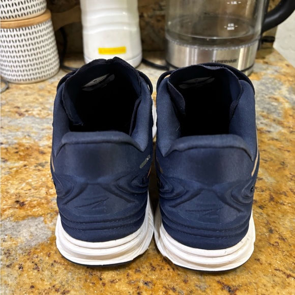 Altra Torin 6 size 8 - Picture 4 of 10